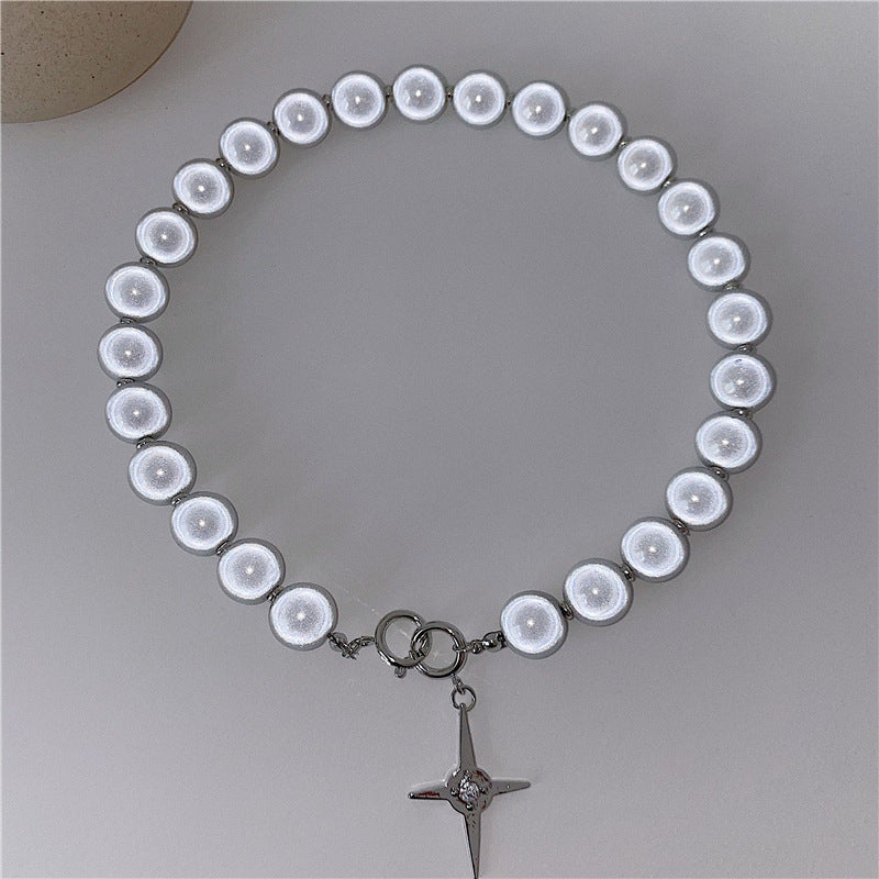 Design Reflective Pearl Necklace Female Clavicle Chain Net Celebrity Personality Flashing Diamond Cross Beaded