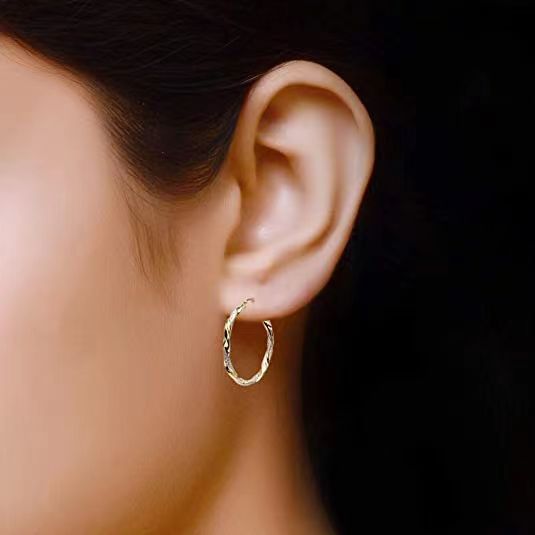 Simple Gold Women's Metal Alloy Earrings