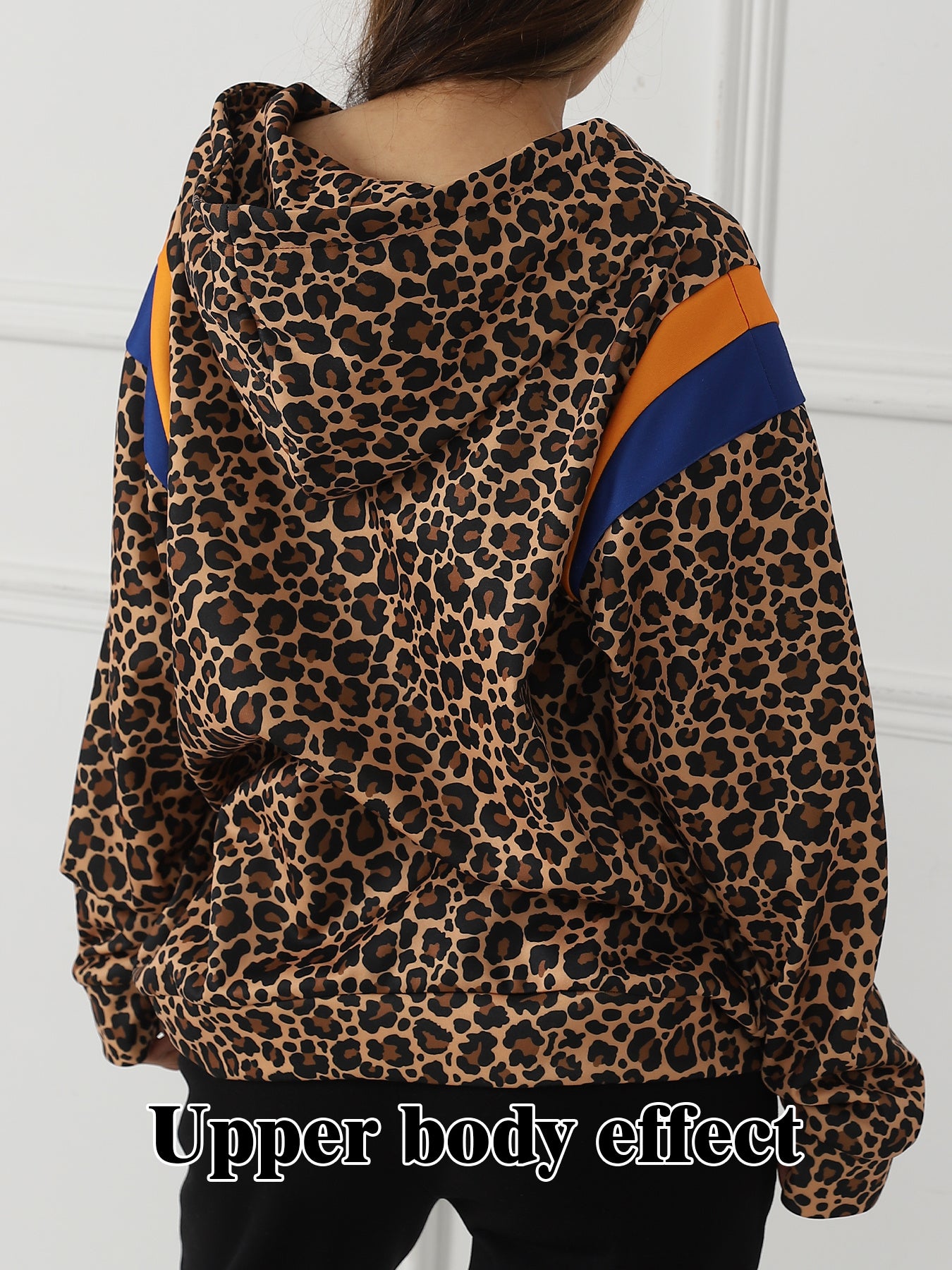 Women's Leopard Print Long Sleeved Sweatshirt